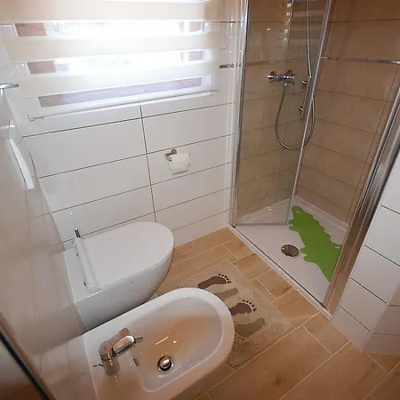 Bedenikovic By El-pi Tours Apartman